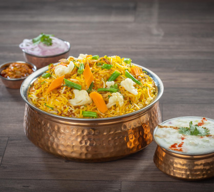 Subz Hyderabadi Biryani (Serves 2)