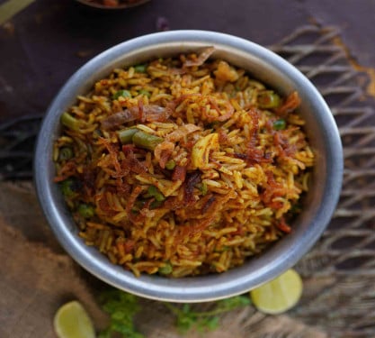 Subzi Dum Biryani (Serves 1) (600 Gm)