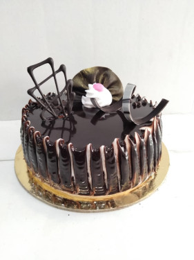 Chocolate Chips Cake Eggless 1Kg