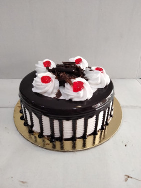 Black Forest Cake Eggless 1Kg