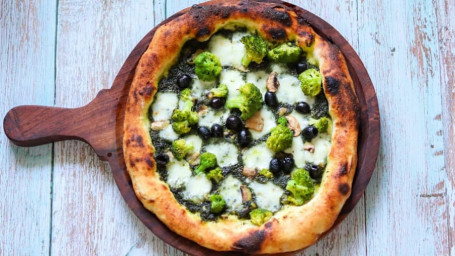 Pizza Al Pesto Di Basilico