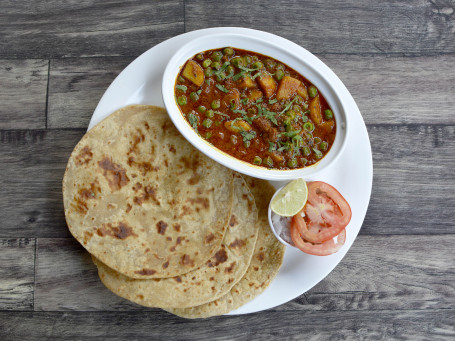 Aloo Mutter Chapati [3 No] Salad