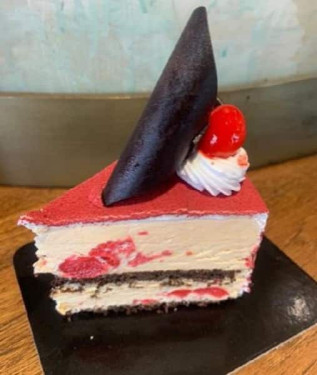 Black Forest Pastry [70 Gm]