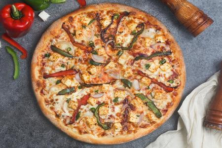 8 Paneer Makhni Pizza (Regular) (Serves 1- 2)