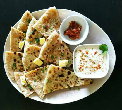 Cheese Chilly Garlic Paratha