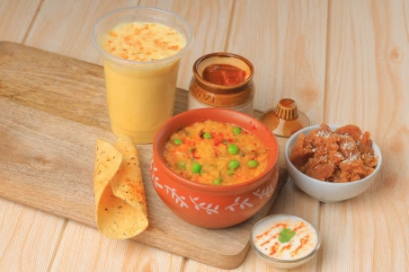 Chef Special Hariyali Matki Khichdi Meal