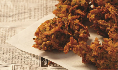 Plato Kanda Bhaji