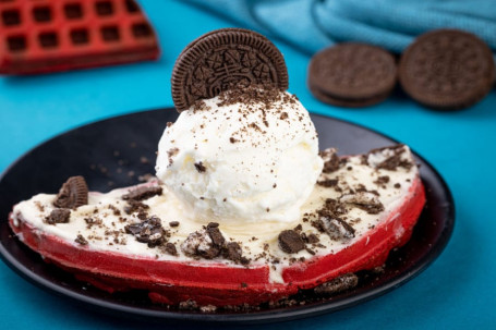 Red Velvet Oreo With Icecream