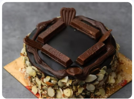 Kit Kat Almond Cake [500Gm]