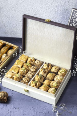 Grand Bazar Wooden Baklava Box