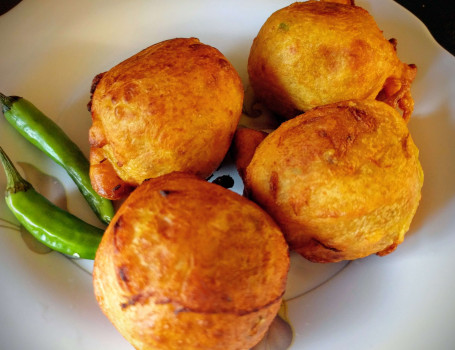 Bataka Vada Aloo Vada