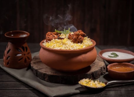 Lucknowi Chicken Matka Biryani [Boneless]