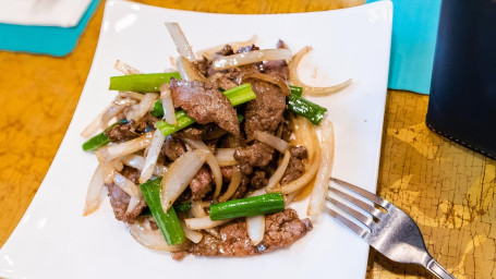 B05 Hunan Beef Hú Nán Niú Ròu Piàn