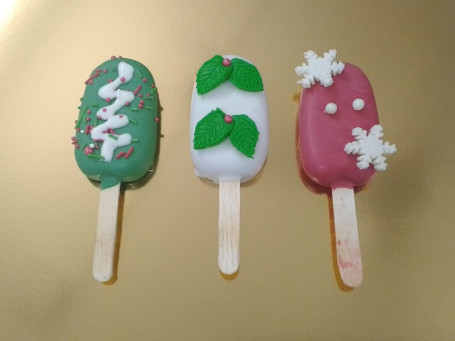 Christmas Cakesicles [3 Pieces]