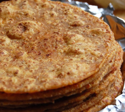 Tomato With Paneer Paratha