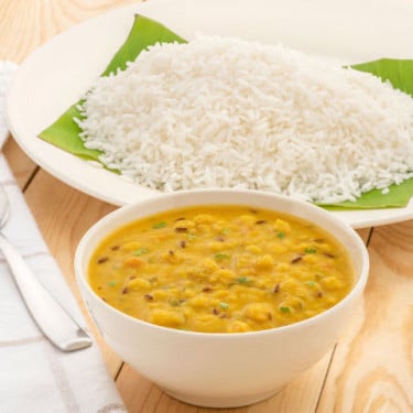 Dal Tadka Estilo Casero Con Arroz [Vegano]