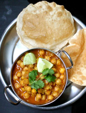 Chana Bhatura (Full Day (2 Pcs