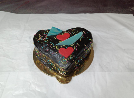 Eggless Truffle Cake (500 Gms) With Knife And 2 Candels