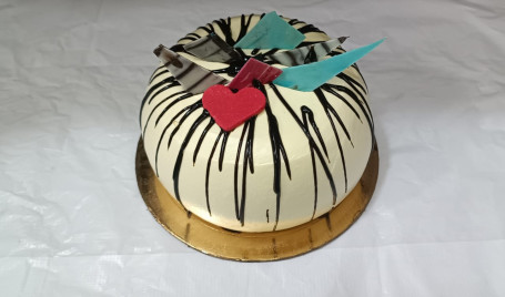 Eggless Butterscotch Cake (500 Gms) With Knife
