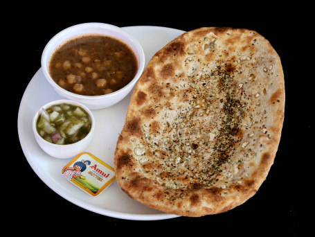 Mong Dal Kulcha