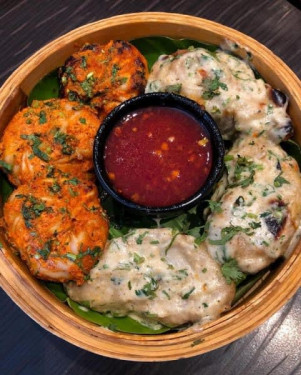 Cocktail Of Non Veg. Momo's