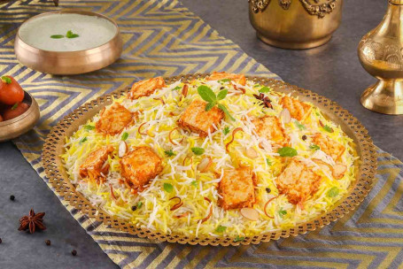 Zaikedaar Paneer Paneer Biryani Sirve 4]