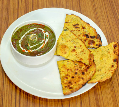 Palak Paneer With 2 Missi Roti