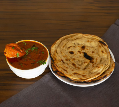Curry Chicken With 2 Lachcha Prantha