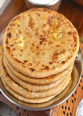 Gobhi Parantha(Chatney+Pickle)