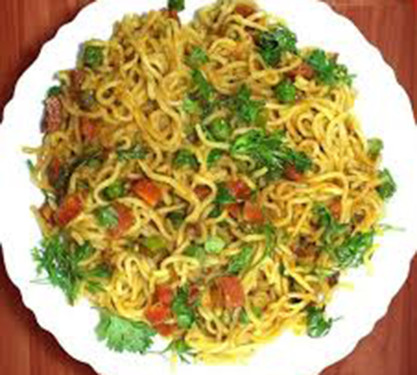 Full Plate Maggi Veg (2 Pcs)