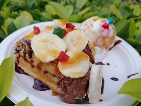 Nutella With Banana Waffle