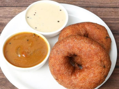 Vada(2Pc) With Coconut Chatney