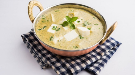 Khoya Paneer (White Gravy)