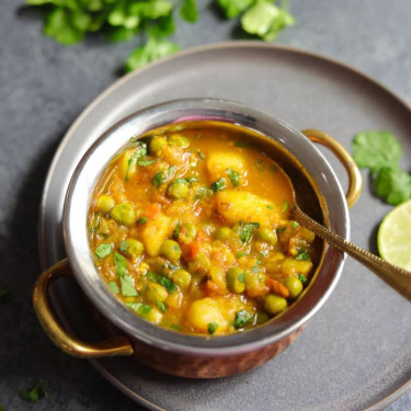 Aloo Mattar (Completo)