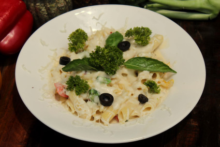 Penne Creamy White Sauce Pasta