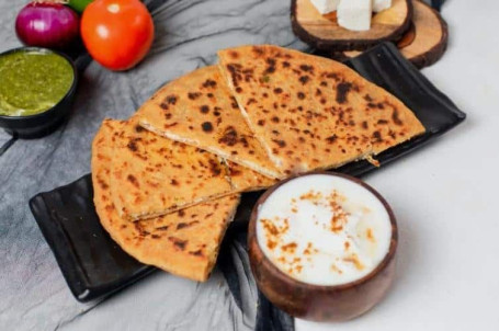 Tamatar Pyaz Paratha