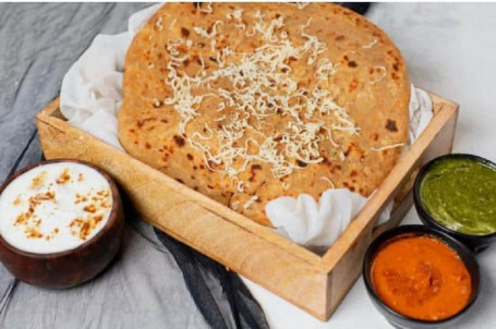 Queso Paneer Pyaz Paratha