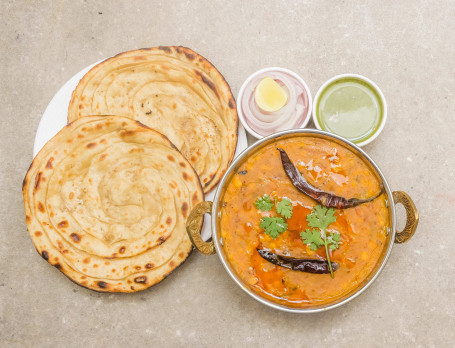 Kadai Paneer With 2 Laccha Paratha