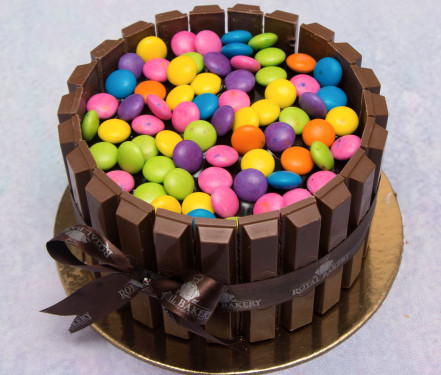 Kit Kat Gems 400 Gm Cake