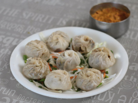 Steamed Veg Momos (6 Pieces)