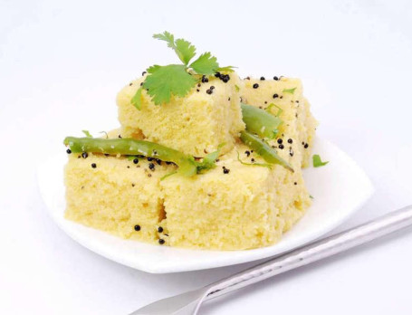 Khamaam Dhokla