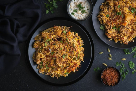 Lucknowi Biryani With Raita