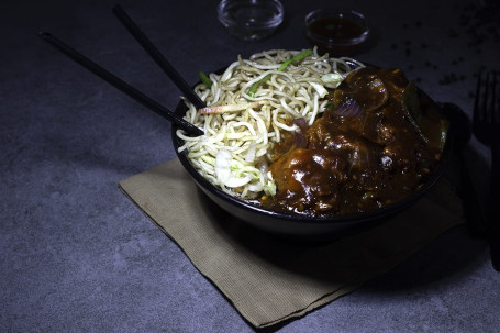 Chilly Chicken With Noddles/Fried Rice