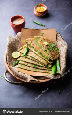 Matar Paratha (1Pc Curd Picke)