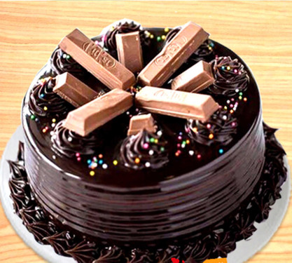 Kitkat Chocolate Cake (500 Gms)