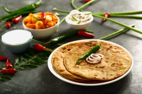 Vegetable Paratha (2 Pcs)