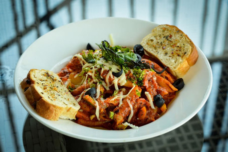 Arrabiata Red Sause Pasta Penne With 2 Slice Garlic Bread