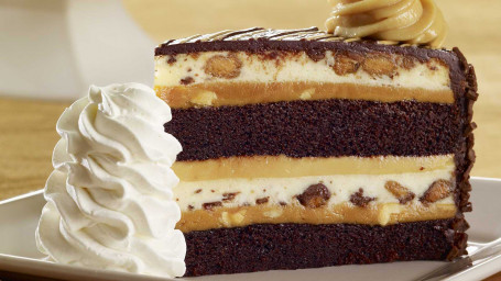Pastel de queso con pastel de chocolate y mantequilla de maní de Reese