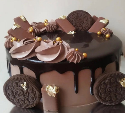 Chocolate Oreo Premium Cake