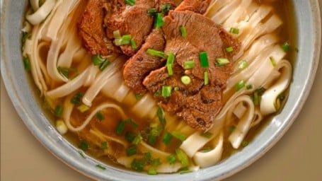 红烧牛腩粉 Beef Brisket Rice Noodle